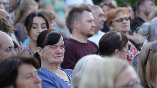 Chełm. Koncert Godzina "W" przy skarpie Chełmskiego Domu Kultury [GALERIA ZDJĘĆ]