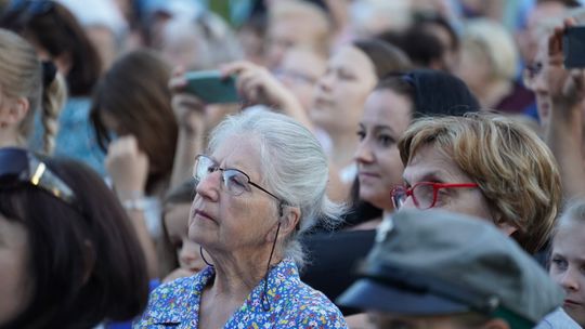Chełm. Koncert Godzina "W" przy skarpie Chełmskiego Domu Kultury [GALERIA ZDJĘĆ]