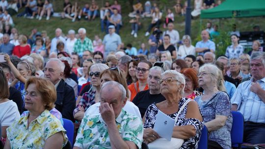 Chełm. Koncert Godzina "W" przy skarpie Chełmskiego Domu Kultury [GALERIA ZDJĘĆ]
