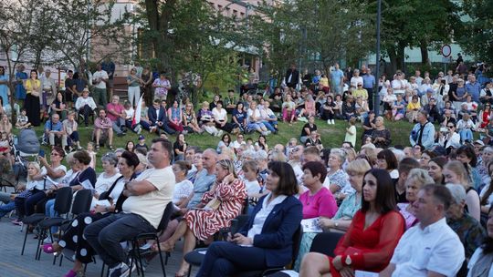 Chełm. Koncert Godzina "W" przy skarpie Chełmskiego Domu Kultury [GALERIA ZDJĘĆ]