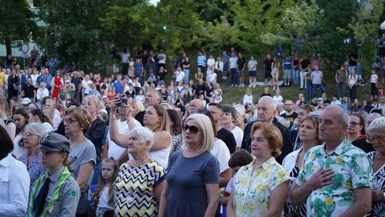 Chełm. Koncert Godzina "W" przy skarpie Chełmskiego Domu Kultury [GALERIA ZDJĘĆ]