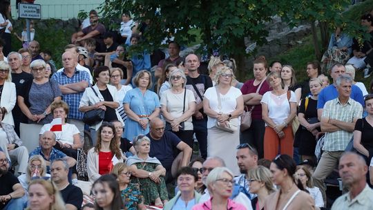 Chełm. Koncert Godzina "W" przy skarpie Chełmskiego Domu Kultury [GALERIA ZDJĘĆ]