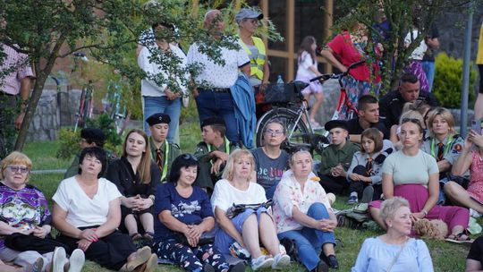 Chełm. Koncert Godzina "W" przy skarpie Chełmskiego Domu Kultury [GALERIA ZDJĘĆ]