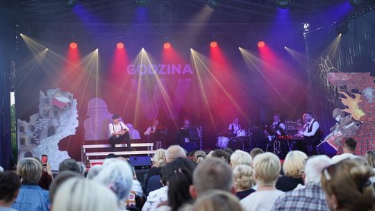 Chełm. Koncert Godzina "W" przy skarpie Chełmskiego Domu Kultury [GALERIA ZDJĘĆ]