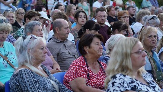 Chełm. Koncert Godzina "W" przy skarpie Chełmskiego Domu Kultury [GALERIA ZDJĘĆ]