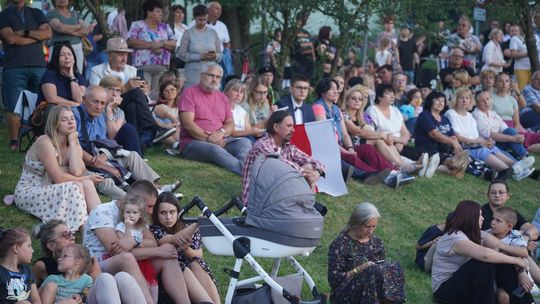 Chełm. Koncert Godzina "W" przy skarpie Chełmskiego Domu Kultury [GALERIA ZDJĘĆ]