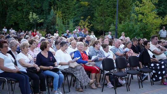 Chełm. Koncert Godzina "W" przy skarpie Chełmskiego Domu Kultury [GALERIA ZDJĘĆ]
