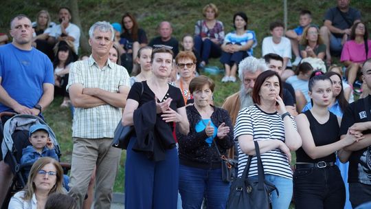 Chełm. Koncert Godzina "W" przy skarpie Chełmskiego Domu Kultury [GALERIA ZDJĘĆ]
