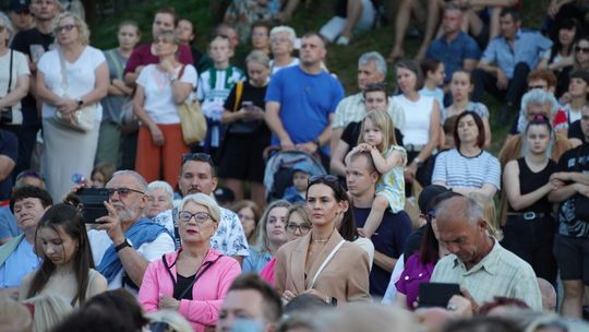 Chełm. Koncert Godzina "W" przy skarpie Chełmskiego Domu Kultury [GALERIA ZDJĘĆ]