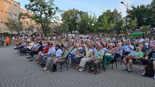 Chełm. Koncert Godzina "W" przy skarpie Chełmskiego Domu Kultury [GALERIA ZDJĘĆ]