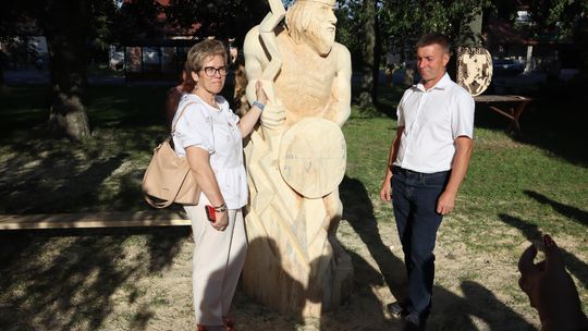 Gm. Dorohusk. Wyjątkowy wernisaż VIII Pleneru Rzeźbiarsko-Malarskiego [GALERIA ZDJĘĆ]