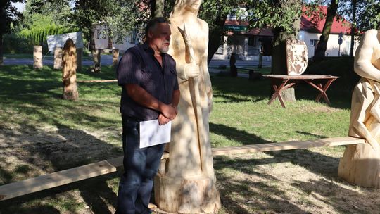 Gm. Dorohusk. Wyjątkowy wernisaż VIII Pleneru Rzeźbiarsko-Malarskiego [GALERIA ZDJĘĆ]