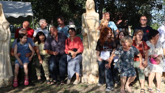 Gm. Dorohusk. Wyjątkowy wernisaż VIII Pleneru Rzeźbiarsko-Malarskiego [GALERIA ZDJĘĆ]