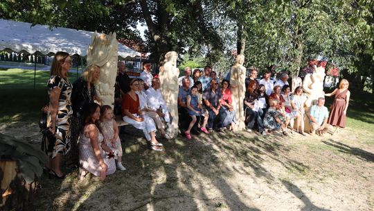 Gm. Dorohusk. Wyjątkowy wernisaż VIII Pleneru Rzeźbiarsko-Malarskiego [GALERIA ZDJĘĆ]