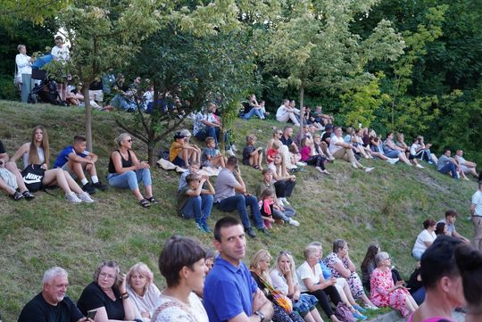 Chełm. Koncert Godzina "W" przy skarpie Chełmskiego Domu Kultury [GALERIA ZDJĘĆ]