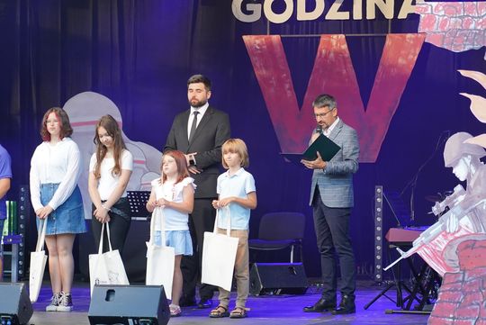 Chełm. Koncert Godzina "W" przy skarpie Chełmskiego Domu Kultury [GALERIA ZDJĘĆ]