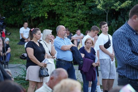 Chełm. Koncert Godzina "W" przy skarpie Chełmskiego Domu Kultury [GALERIA ZDJĘĆ]