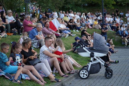 Chełm. Koncert Godzina "W" przy skarpie Chełmskiego Domu Kultury [GALERIA ZDJĘĆ]