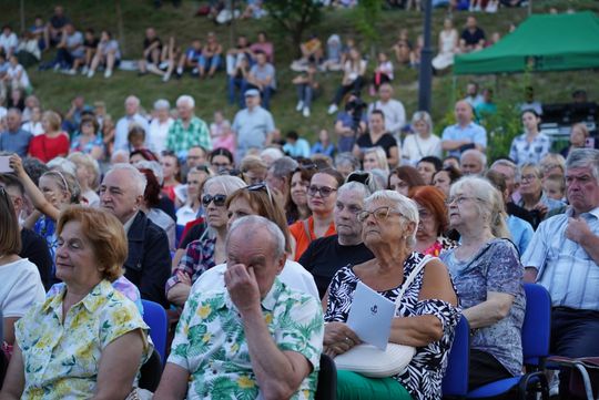 Chełm. Koncert Godzina "W" przy skarpie Chełmskiego Domu Kultury [GALERIA ZDJĘĆ]