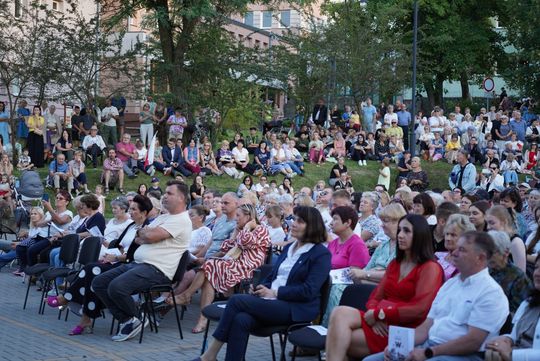 Chełm. Koncert Godzina "W" przy skarpie Chełmskiego Domu Kultury [GALERIA ZDJĘĆ]