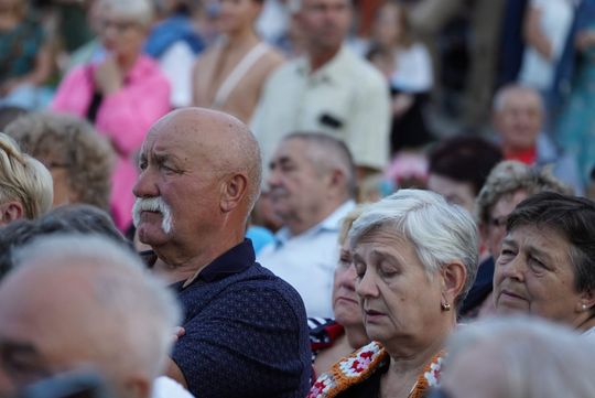 Chełm. Koncert Godzina "W" przy skarpie Chełmskiego Domu Kultury [GALERIA ZDJĘĆ]