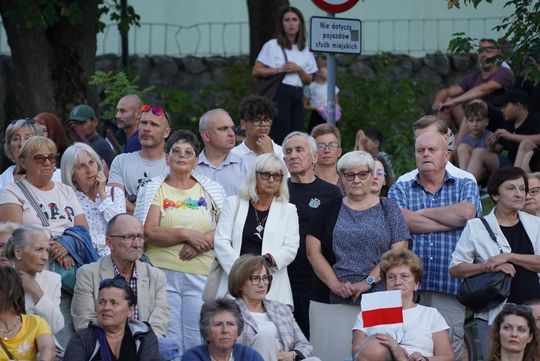 Chełm. Koncert Godzina "W" przy skarpie Chełmskiego Domu Kultury [GALERIA ZDJĘĆ]