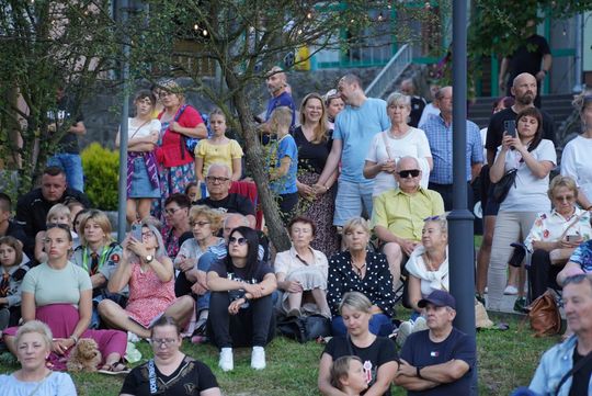 Chełm. Koncert Godzina "W" przy skarpie Chełmskiego Domu Kultury [GALERIA ZDJĘĆ]