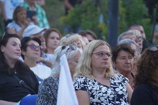 Chełm. Koncert Godzina "W" przy skarpie Chełmskiego Domu Kultury [GALERIA ZDJĘĆ]