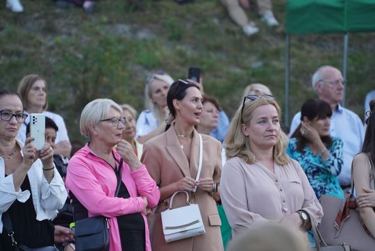 Chełm. Koncert Godzina "W" przy skarpie Chełmskiego Domu Kultury [GALERIA ZDJĘĆ]