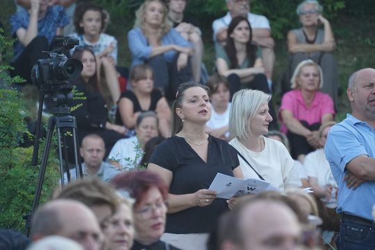 Chełm. Koncert Godzina "W" przy skarpie Chełmskiego Domu Kultury [GALERIA ZDJĘĆ]