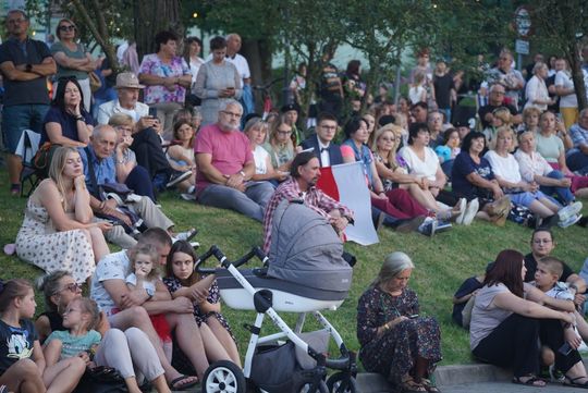 Chełm. Koncert Godzina "W" przy skarpie Chełmskiego Domu Kultury [GALERIA ZDJĘĆ]