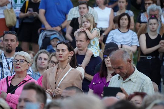 Chełm. Koncert Godzina "W" przy skarpie Chełmskiego Domu Kultury [GALERIA ZDJĘĆ]