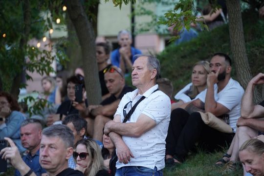 Chełm. Koncert Godzina "W" przy skarpie Chełmskiego Domu Kultury [GALERIA ZDJĘĆ]