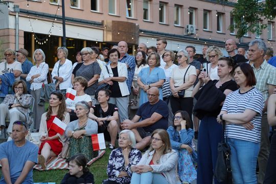 Chełm. Koncert Godzina "W" przy skarpie Chełmskiego Domu Kultury [GALERIA ZDJĘĆ]