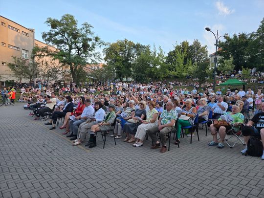 Chełm. Koncert Godzina "W" przy skarpie Chełmskiego Domu Kultury [GALERIA ZDJĘĆ]