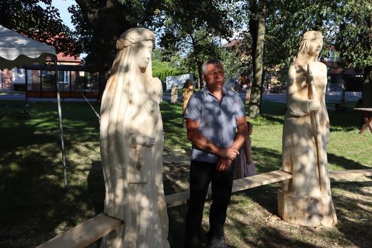 Gm. Dorohusk. Wyjątkowy wernisaż VIII Pleneru Rzeźbiarsko-Malarskiego [GALERIA ZDJĘĆ]