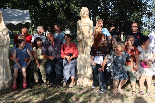 Gm. Dorohusk. Wyjątkowy wernisaż VIII Pleneru Rzeźbiarsko-Malarskiego [GALERIA ZDJĘĆ]