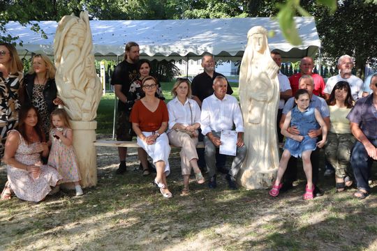 Gm. Dorohusk. Wyjątkowy wernisaż VIII Pleneru Rzeźbiarsko-Malarskiego [GALERIA ZDJĘĆ]