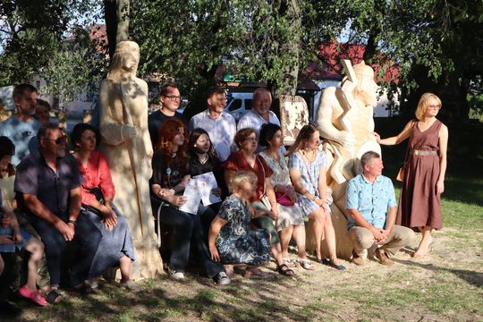 Gm. Dorohusk. Wyjątkowy wernisaż VIII Pleneru Rzeźbiarsko-Malarskiego [GALERIA ZDJĘĆ]