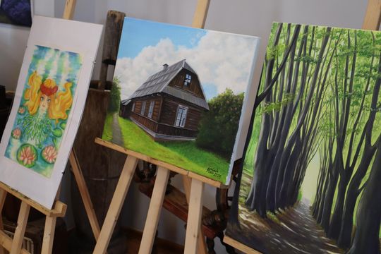 Gm. Dorohusk. Wyjątkowy wernisaż VIII Pleneru Rzeźbiarsko-Malarskiego [GALERIA ZDJĘĆ]