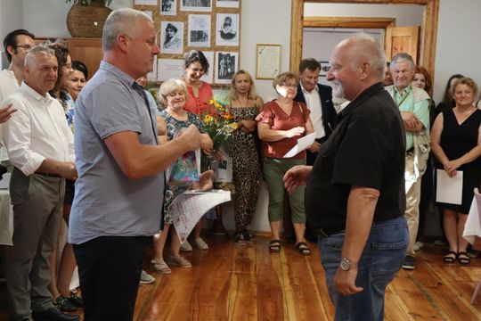 Gm. Dorohusk. Wyjątkowy wernisaż VIII Pleneru Rzeźbiarsko-Malarskiego [GALERIA ZDJĘĆ]