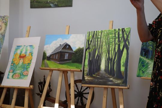 Gm. Dorohusk. Wyjątkowy wernisaż VIII Pleneru Rzeźbiarsko-Malarskiego [GALERIA ZDJĘĆ]