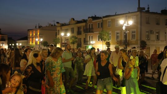 Chełm. Roztańczona Studnia przyciągnęła tłumy! [GALERIA ZDJĘĆ]