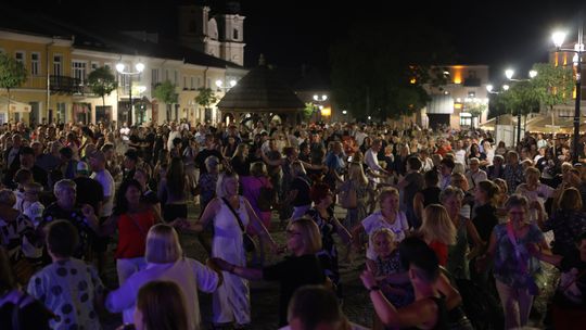 Chełm. Roztańczona Studnia przyciągnęła tłumy! [GALERIA ZDJĘĆ]