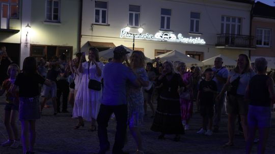 Chełm. Roztańczona Studnia przyciągnęła tłumy! [GALERIA ZDJĘĆ]