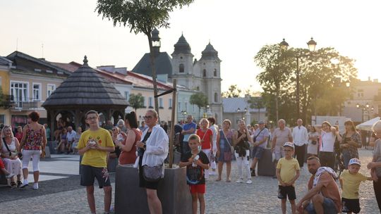Chełm. Roztańczona Studnia przyciągnęła tłumy! [GALERIA ZDJĘĆ]