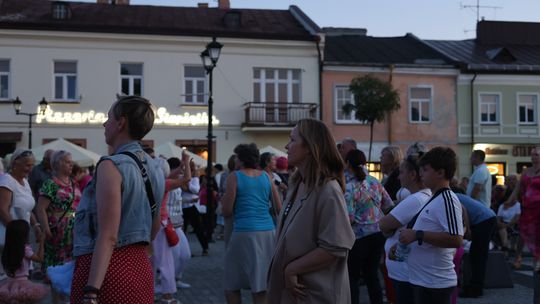 Chełm. Roztańczona Studnia przyciągnęła tłumy! [GALERIA ZDJĘĆ]