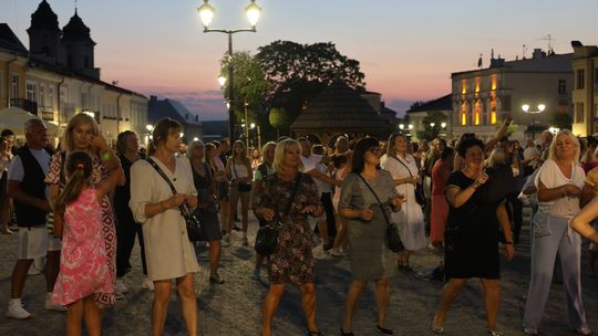 Chełm. Roztańczona Studnia przyciągnęła tłumy! [GALERIA ZDJĘĆ]