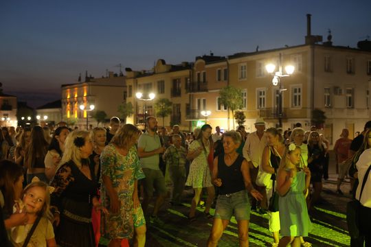 Chełm. Roztańczona Studnia przyciągnęła tłumy! [GALERIA ZDJĘĆ]