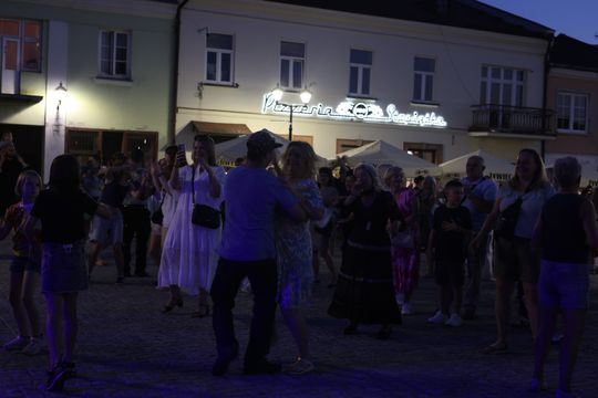 Chełm. Roztańczona Studnia przyciągnęła tłumy! [GALERIA ZDJĘĆ]